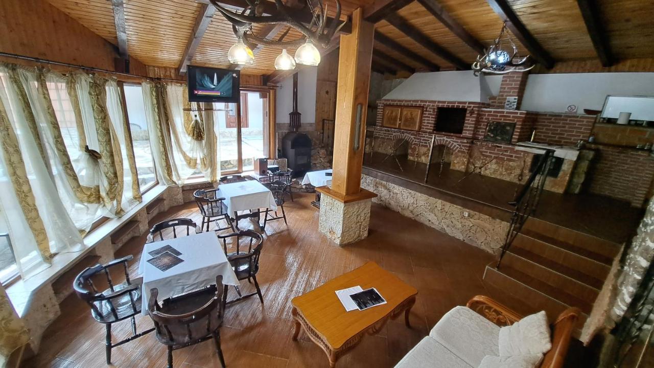 Hanul Vanatorului Gureni Exterior photo